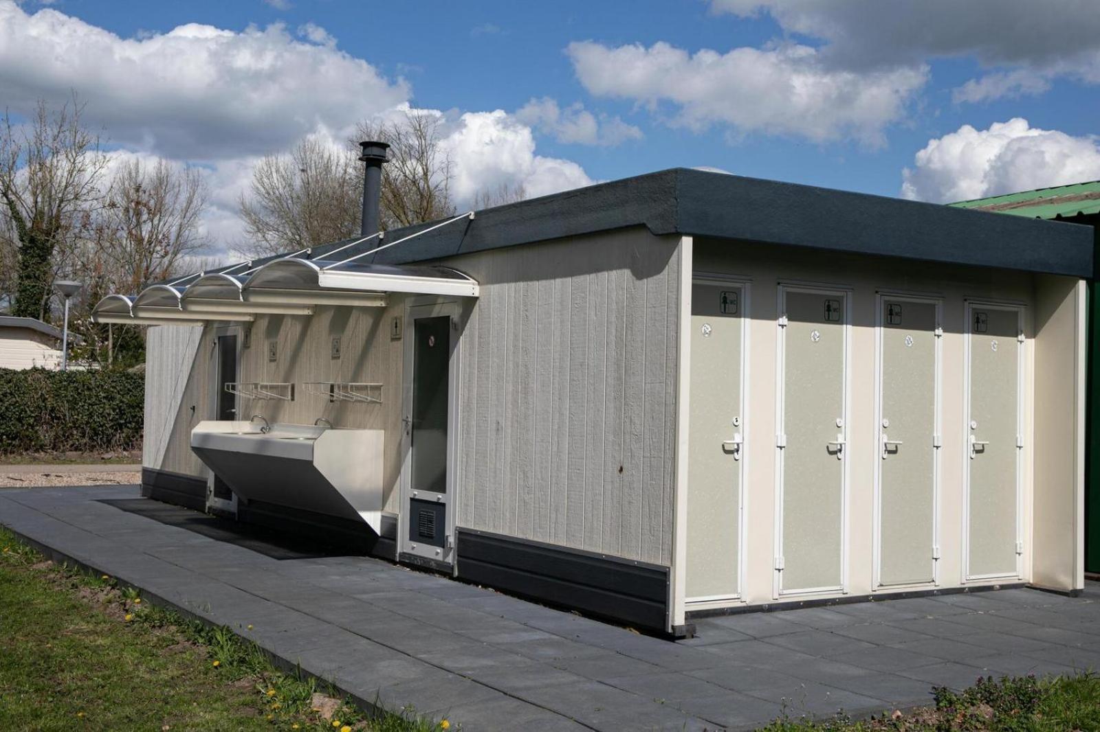 Recreatiepark En Jachthaven De Scherpenhof Terwolde Exterior foto